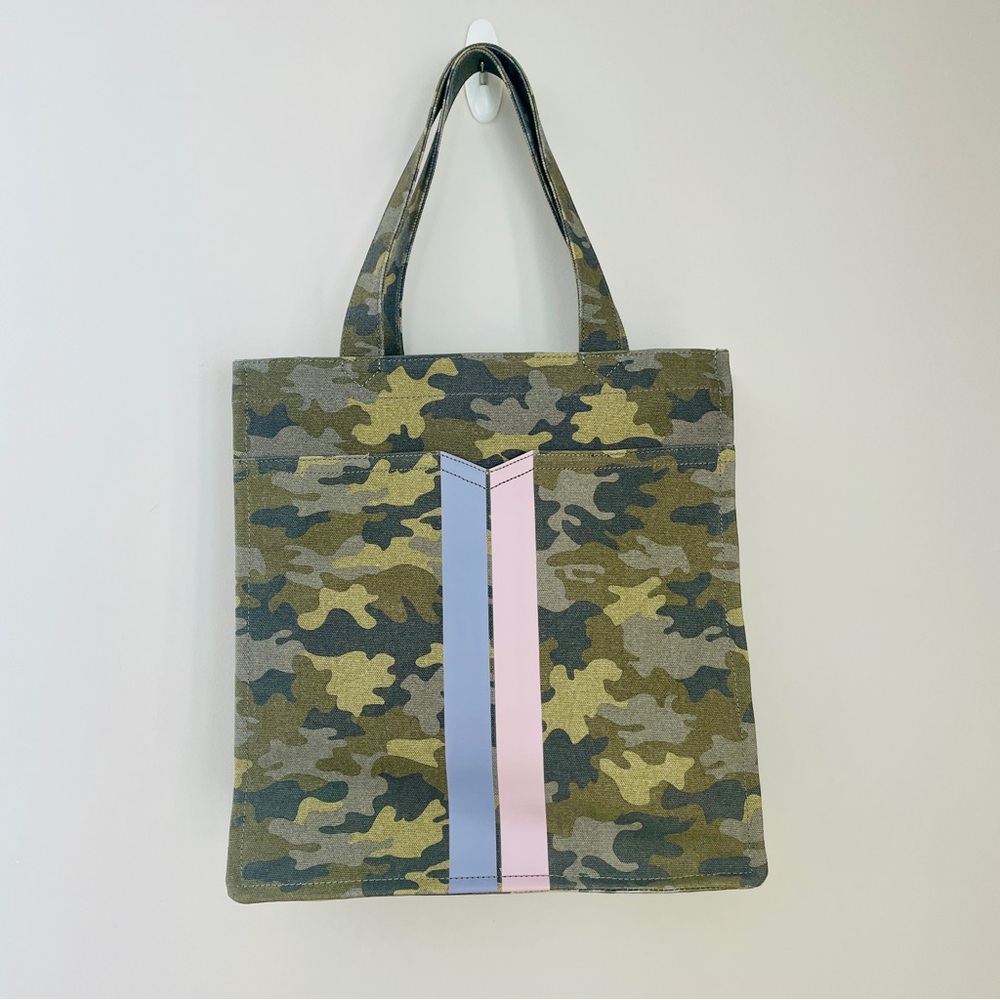 Stella & Dot Camouflage The Gamechanger Tote